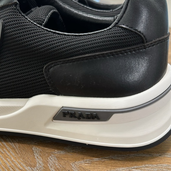 Prada Men’s black shoes Sz 8.5 US / Sz 41.5 EU
* side logo R missing see photo - Picture 6 of 8